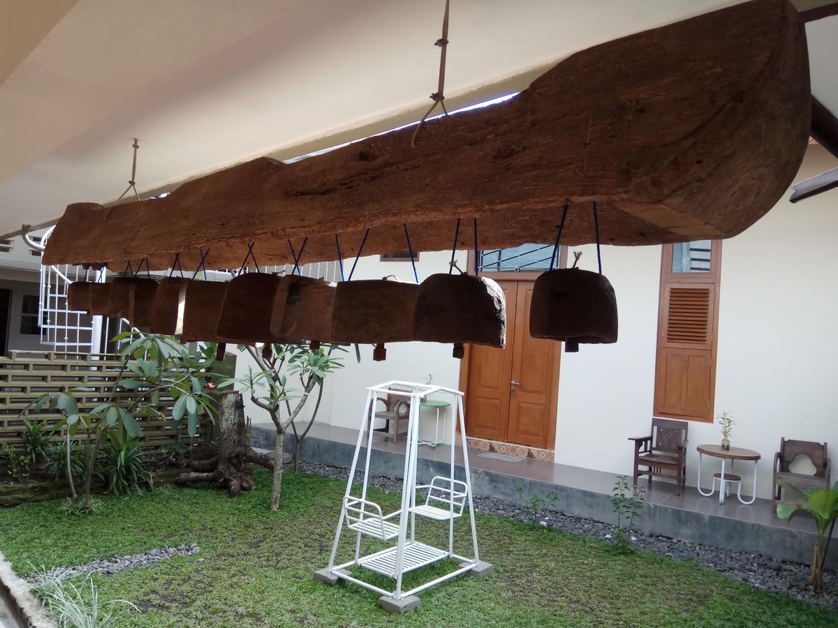 Doeloerkoe Homestay 수라카르타 외부 사진