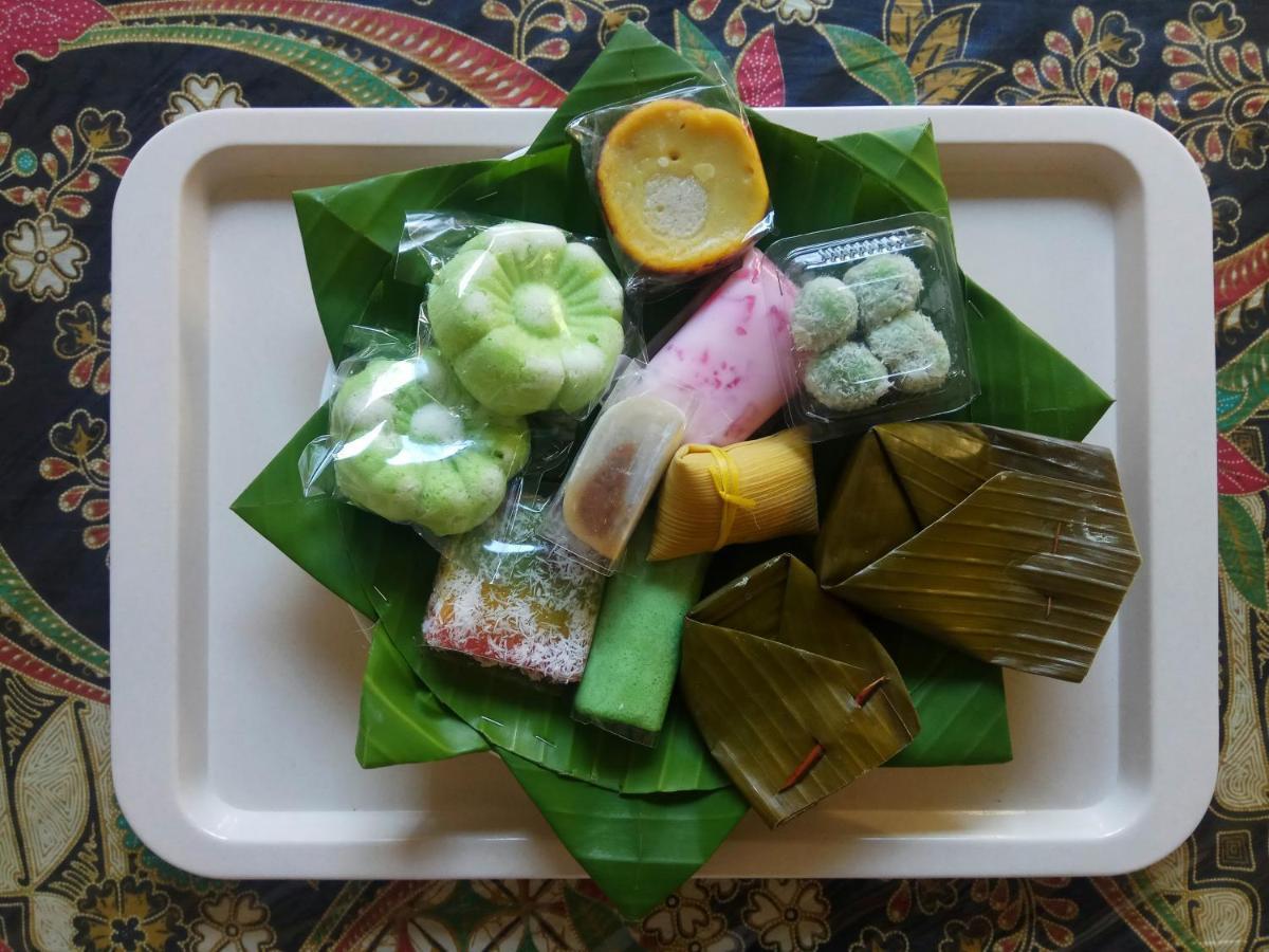 Doeloerkoe Homestay 수라카르타 외부 사진